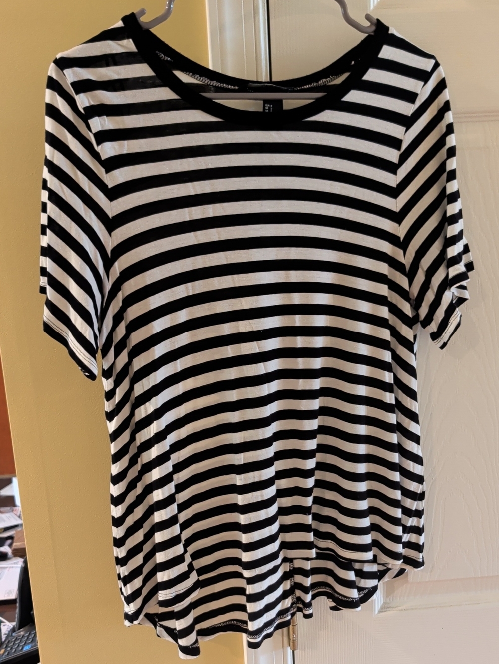 H&M Black and White Striped Short Sleeve Tee
